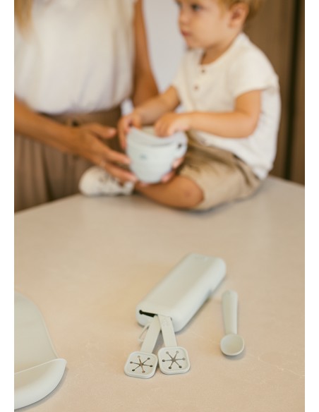 Set Portacubiertos+Cuchara+Sujeta Baberos  de Silicona Ocre Tierra